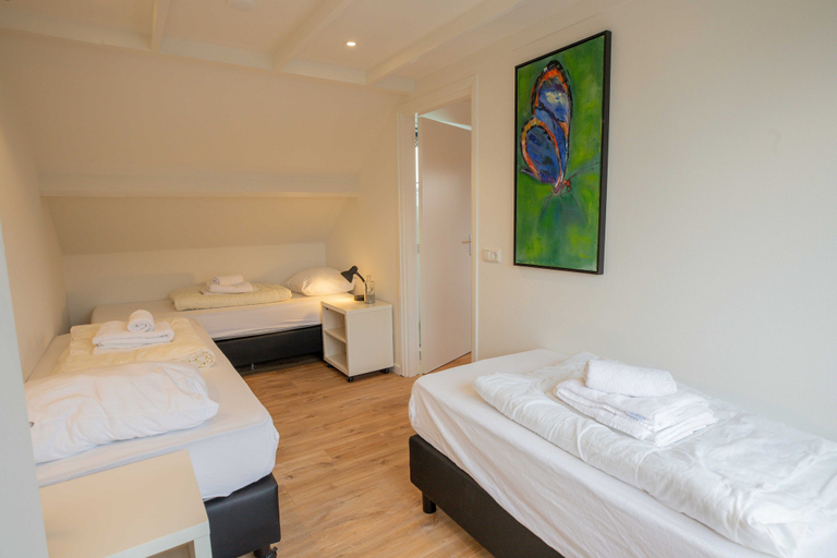 Bedroom 2, De Vlindertuin Ameland, Ameland