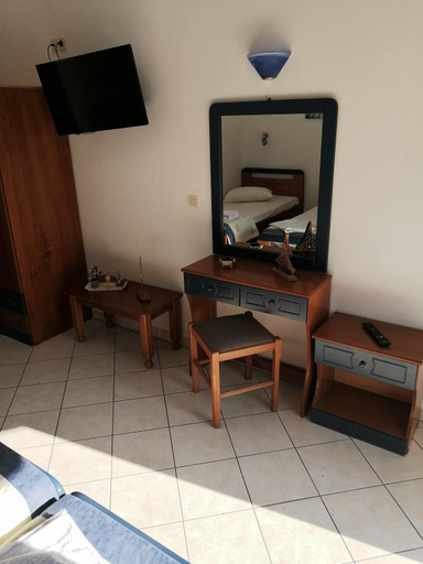 Others 5, Villa Zeus, Central Macedonia
