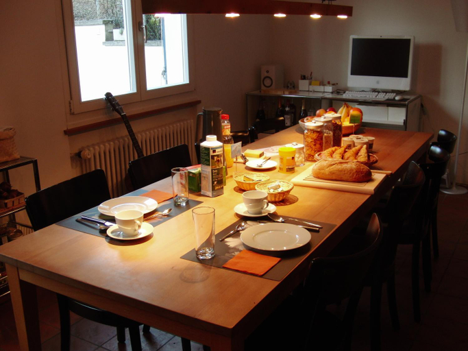 Others 2, B&B Tomsi, Liestal