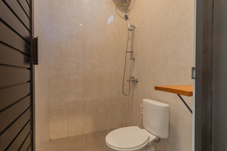 Bathroom 4