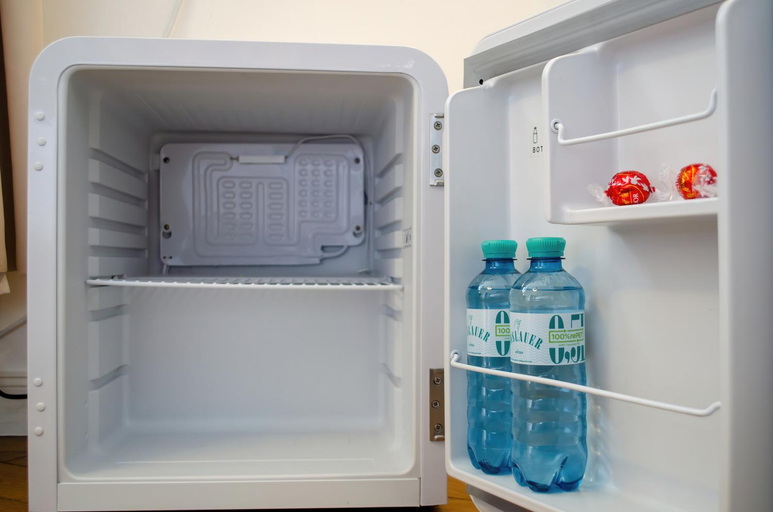 Food & Drinks, HOMELY STAY Studio 8 - Relaxed Self-Check-In room in Munich - 15 min from Oktoberfest, München