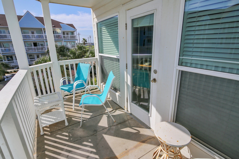 Property grounds 2, Seascape 2207 1 Bedroom Apts by RedAwning, Galveston