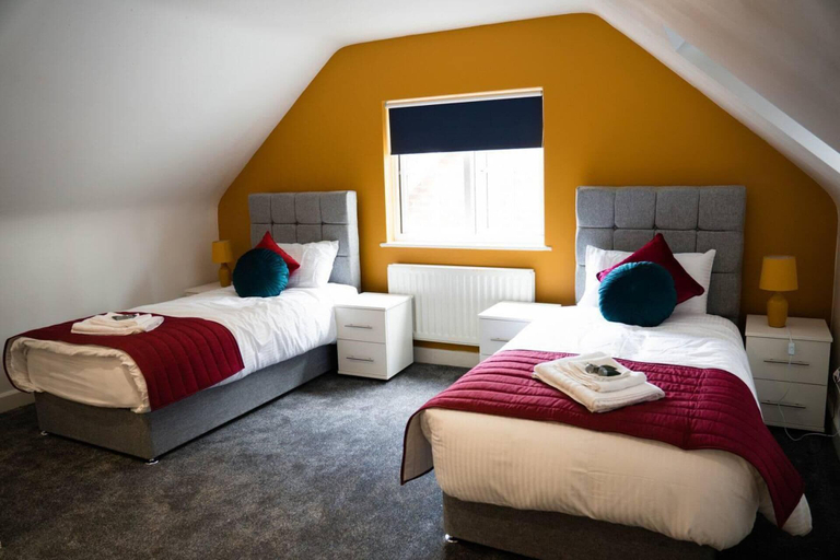 Bedroom 5, Remarkable 5-bed House in Horley, Surrey