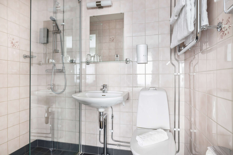 Bathroom 4, Best Western Hotel Trollhattan, Trollhättan