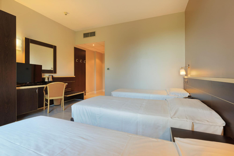 Bedroom 16