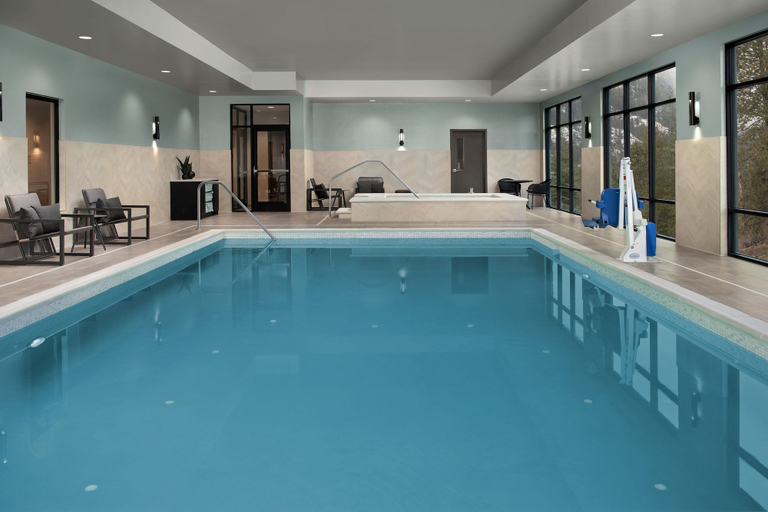 Sport & Beauty, Springhill Suites By Marriott Sandpoint, Bonner