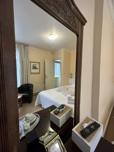 Bedroom 4, La Ducale 'B&B', Oost-Vlaanderen