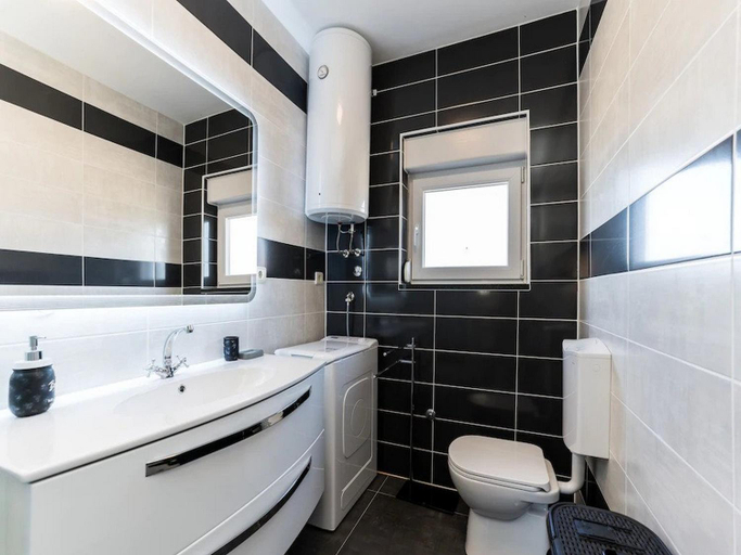 Bathroom 4, Villa Camellia - Two Bedroom Villa with swimming pool, Obrovac