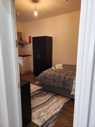 Bedroom 1, Studio in Greenhithe, Kent