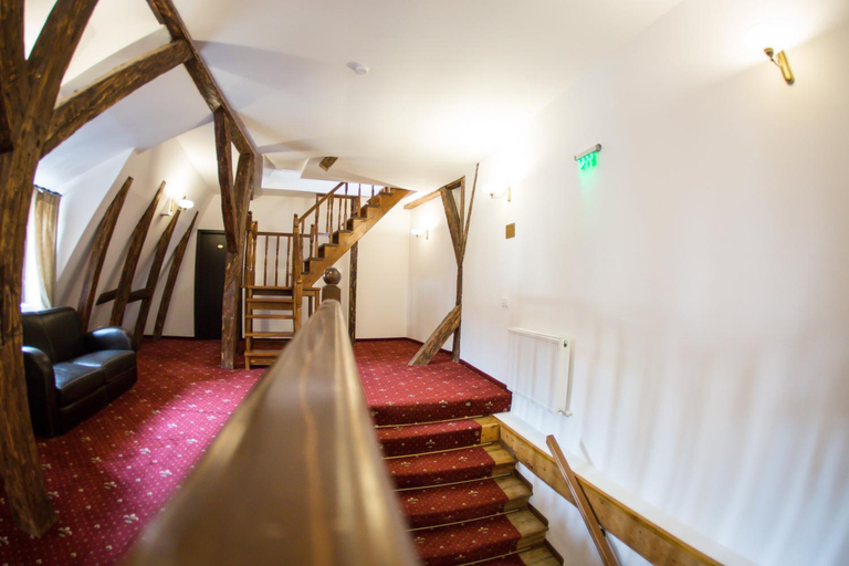 Public Area 2, Drachenhaus, Brasov