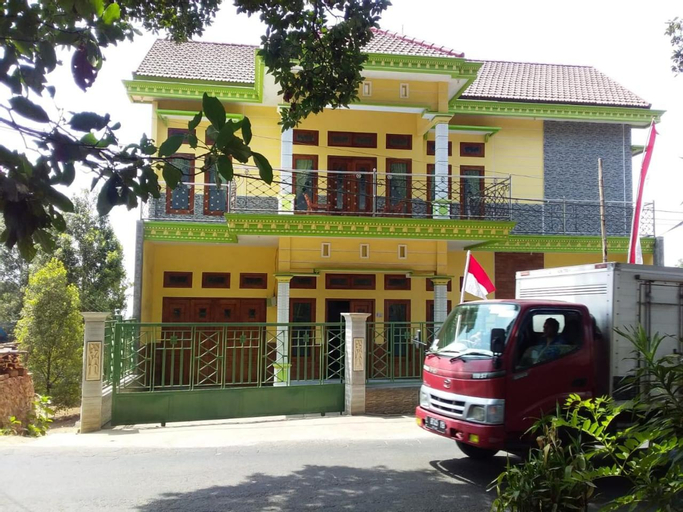 Exterior 6