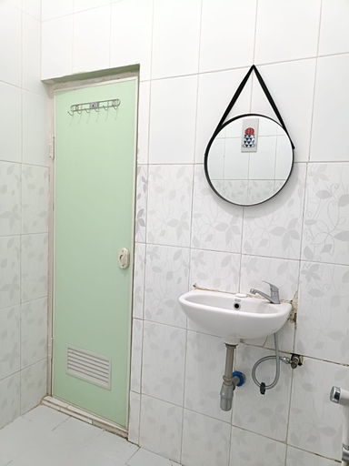 Bathroom 7