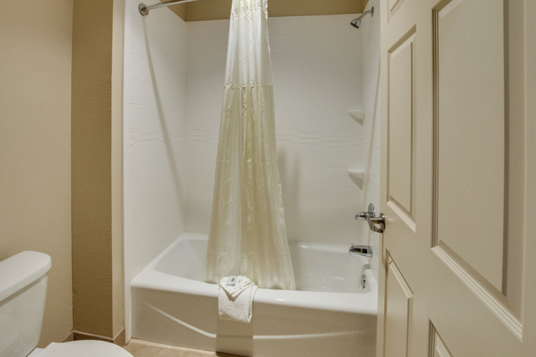 Bathroom 4, Scottish Inns White Settlement, Fort Worth
