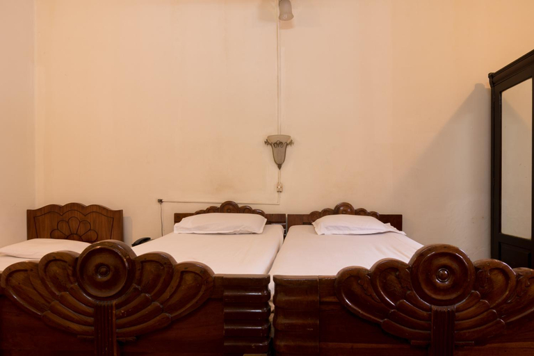 Others 5, Bed and Breakfast at Colaba, Mumbai City