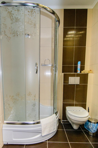 Bathroom 2, Terminal-A Hotel, Iavorivs'kyi