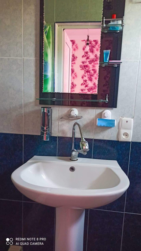 Bathroom 4, Hotel Kharabadze, Tskaltubo