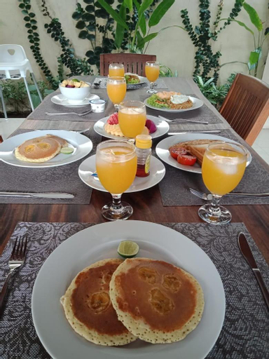 Food & Drinks 3, Villa Davenny, Badung