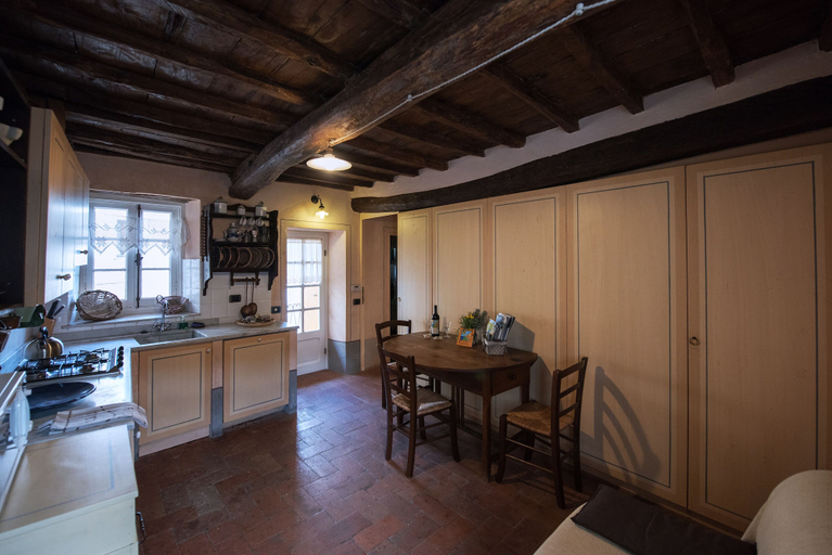 Private kitchenette, Corte Paganini, La Spezia