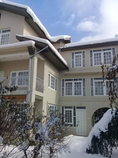 5, Snow Leopard Lodge, Srinagar