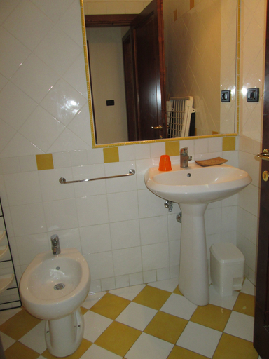Bathroom 5, Fattoria La Steccaia, Pisa