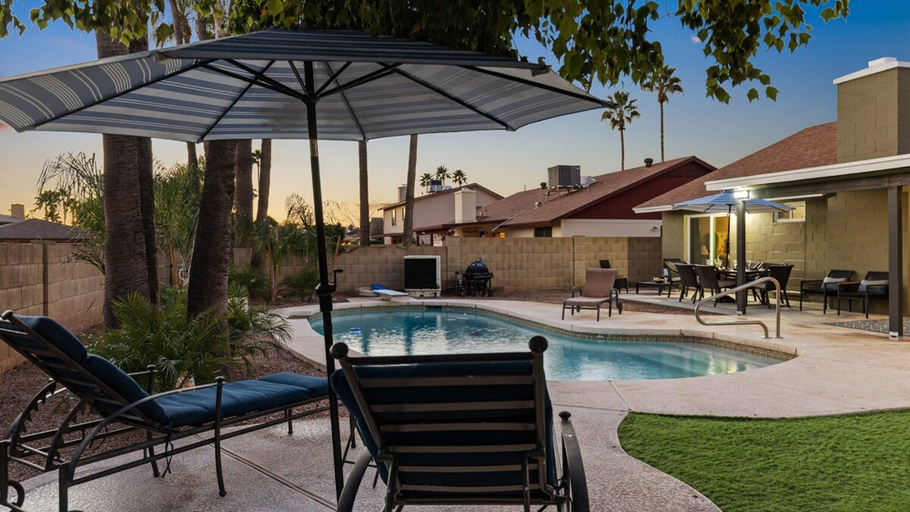 Others 3, Modern and Stylish Remodeled 4 Bdrm w/ HTD Pool!, Maricopa