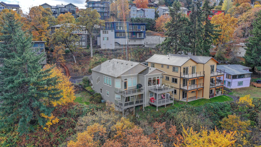 Exterior 3, Three Rivers 3 Bedroom Home by RedAwning, Hood River