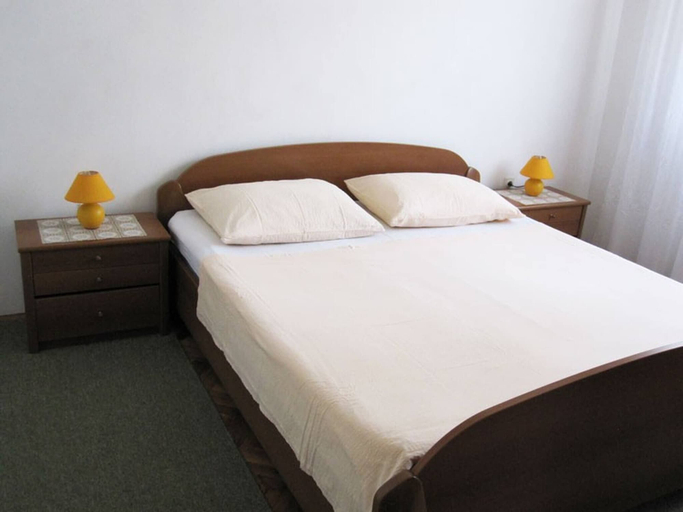 Bedroom 2, Sea View Apartment Serene, Sleeps 7, Tkon