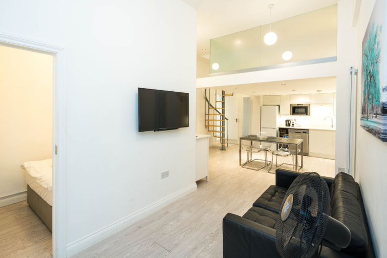 Others 5, 3 Beds, Opposite Museums, Harrods, Hyde Park, London