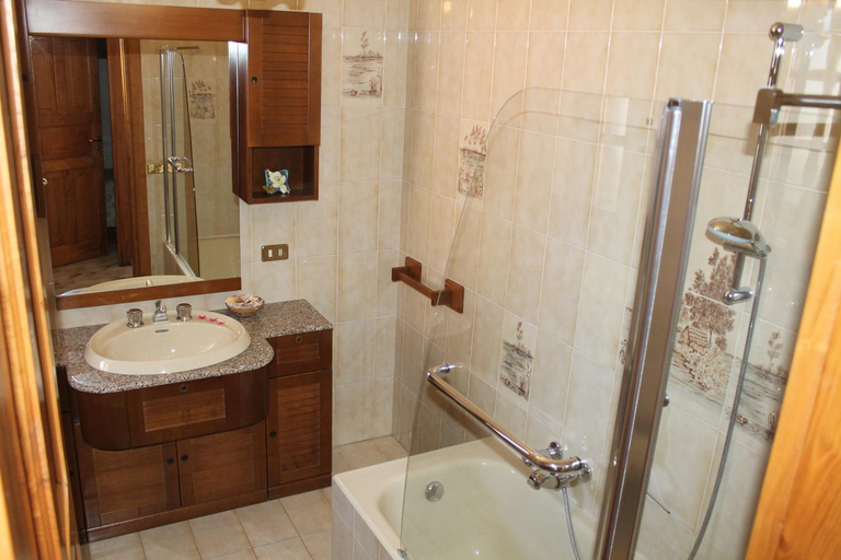 Bathroom 2, Villa La Favola With Sea View, Napoli