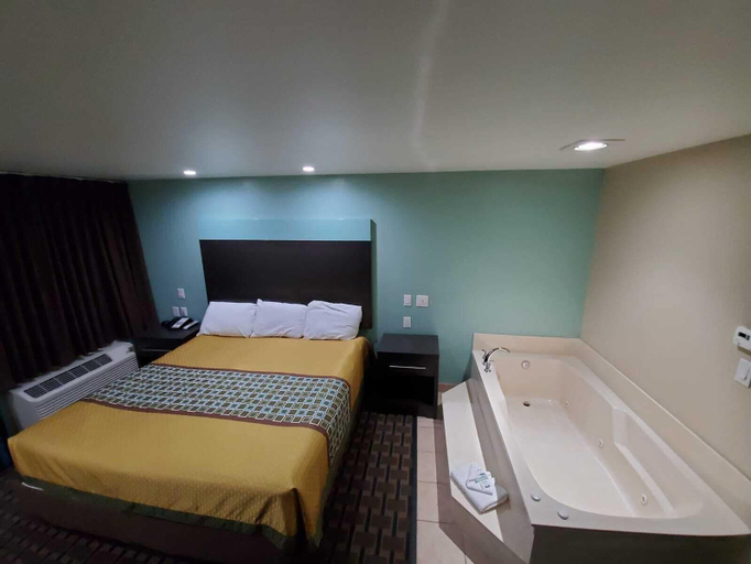 Bedroom 3, Scottish Inns White Settlement, Fort Worth