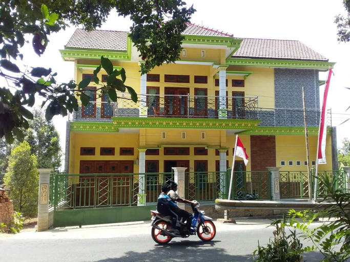 Exterior 7