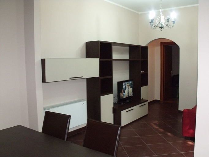 Others 5, Villa Palma, Avellino