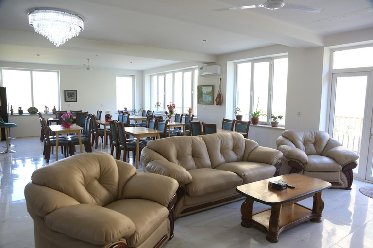 Food & Drinks 5, Areni Lodge