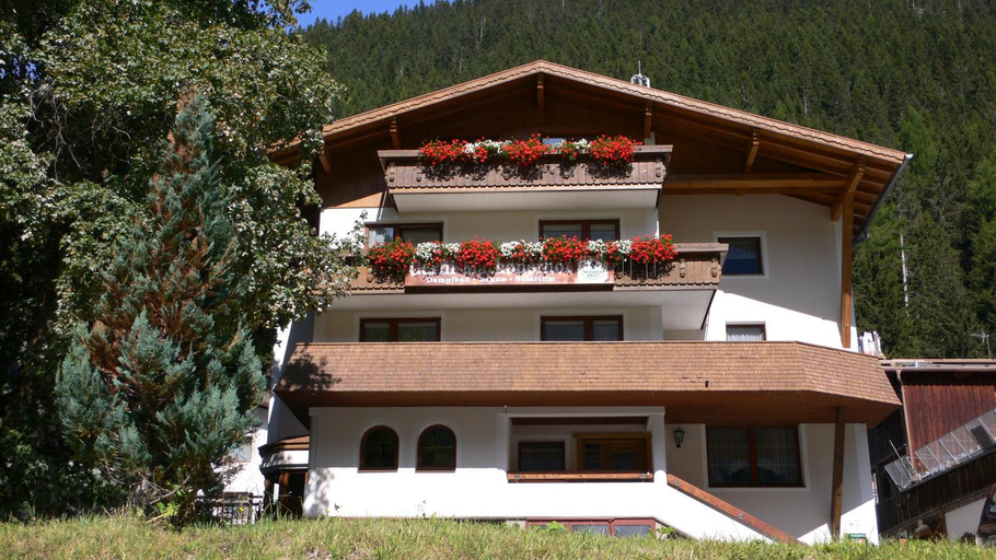 Others 5, Garni Mathonerhof, Landeck