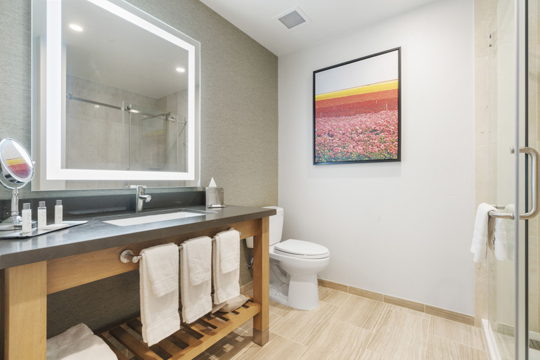 Bathroom 4, Pala Mesa Golf Resort, San Diego