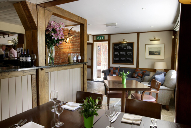 Food & Drinks 4, The Bell Inn, Hampshire
