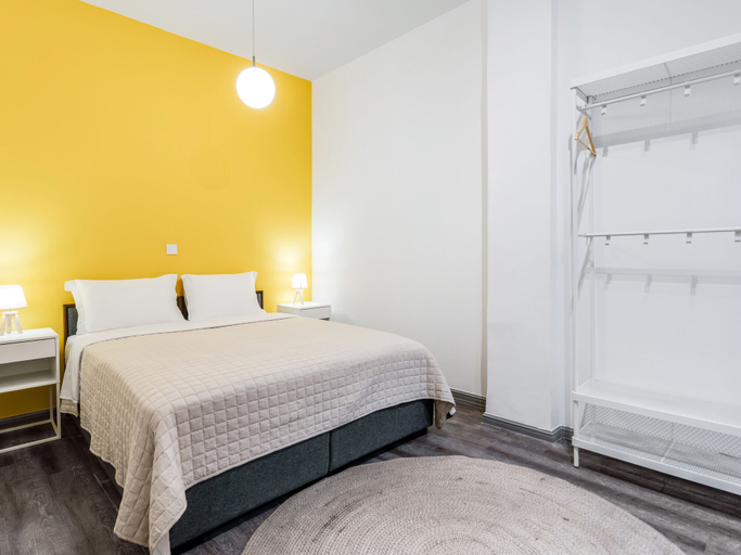 Bedroom 3, Sanders Home Suites - Charming Windowless Studio, Attica