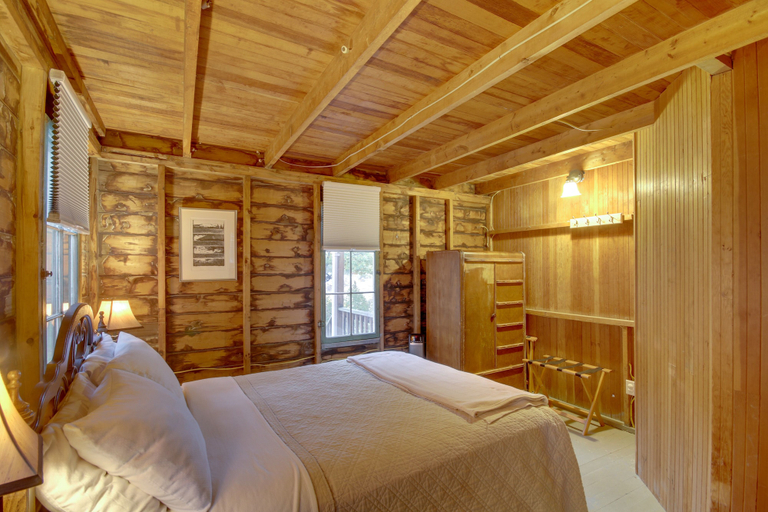Bedroom 2, Rustic Lake House on Lake Champlain's Barney Point, Chittenden