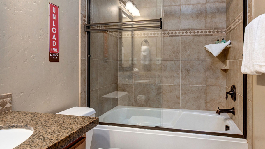 Bathroom 4, Park's Edge 844, Wasatch