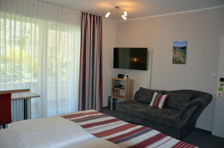 Bedroom 23