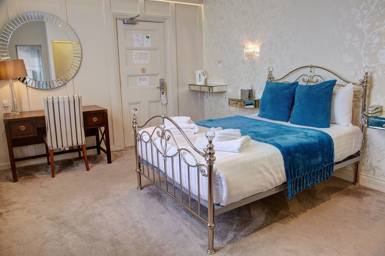 Bedroom 2, Orwell Hotel, Suffolk