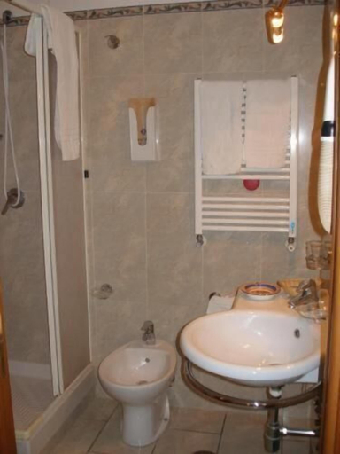 Bathroom 4, Hotel Lento, Napoli
