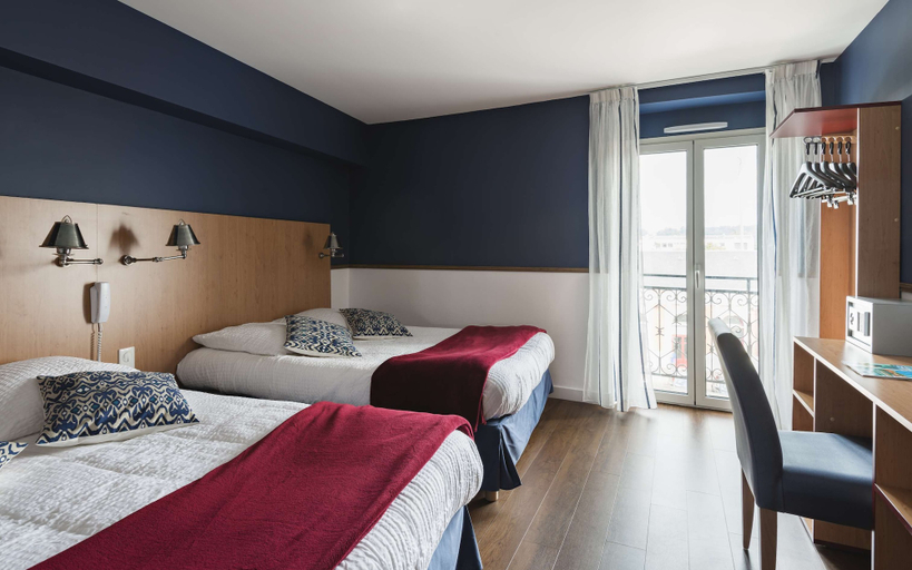 Bedroom 4, Brit Hotel De Paris, Pyrénées-Atlantiques