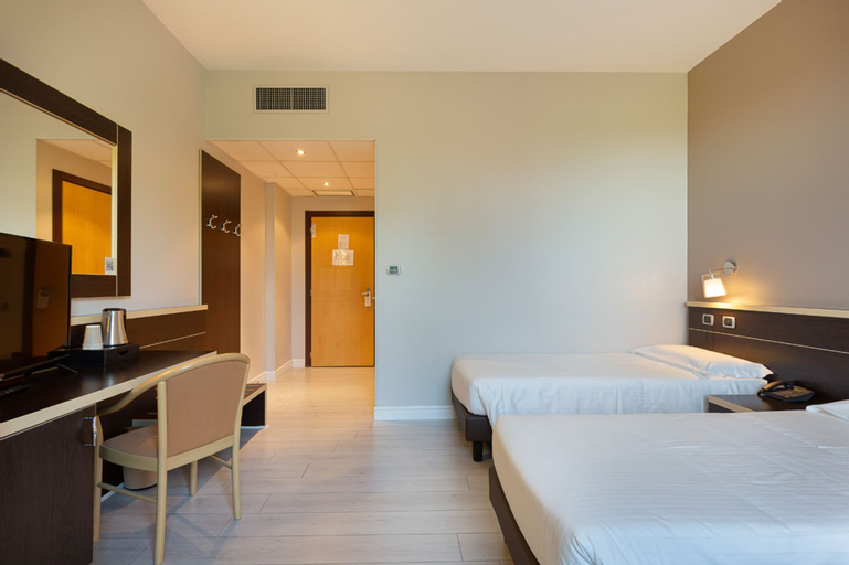 Bedroom 15
