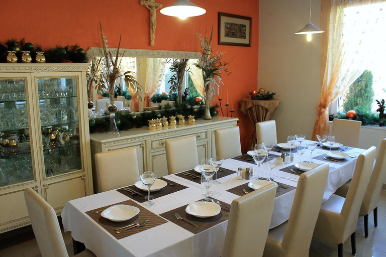 Food & Drinks, Penzion Hellene, Pieštany