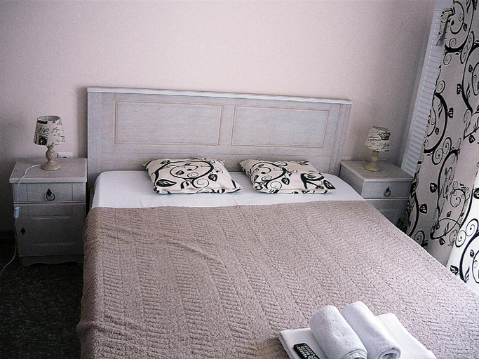 Others 5, Apartament Simona's Mackerel , Navodari