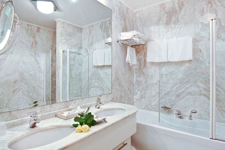 Bathroom 5, Hotel Foscari Palace, Venezia
