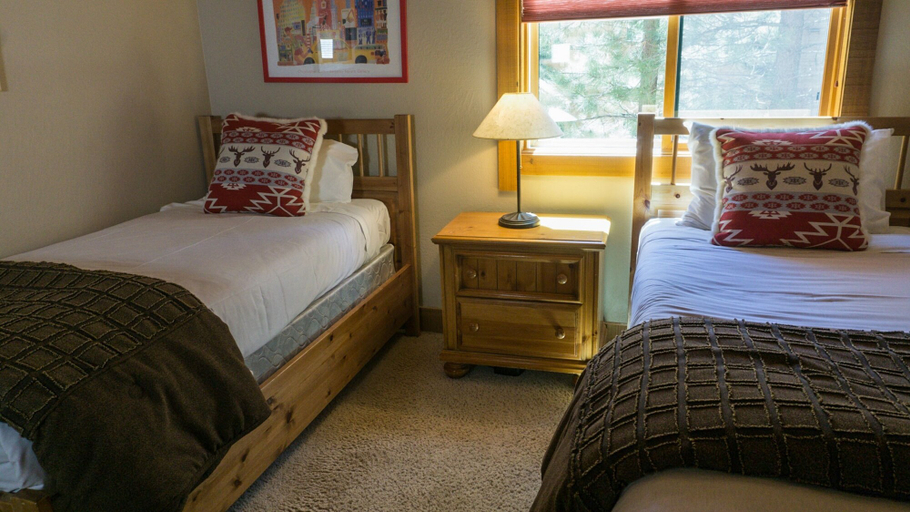 Room 3, Gold Bend 5022, Placer