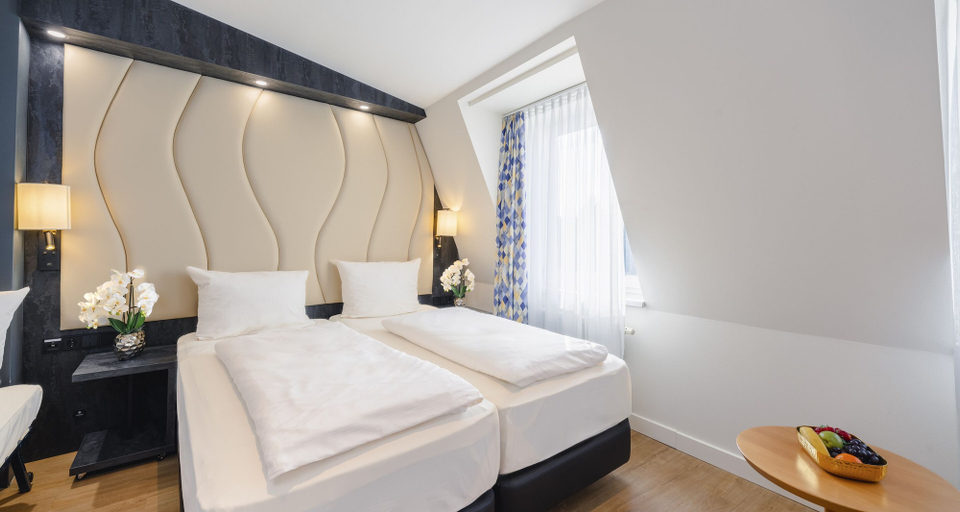 Bedroom 3, PLAZA INN Köln Pulheim, Rhein-Erft-Kreis
