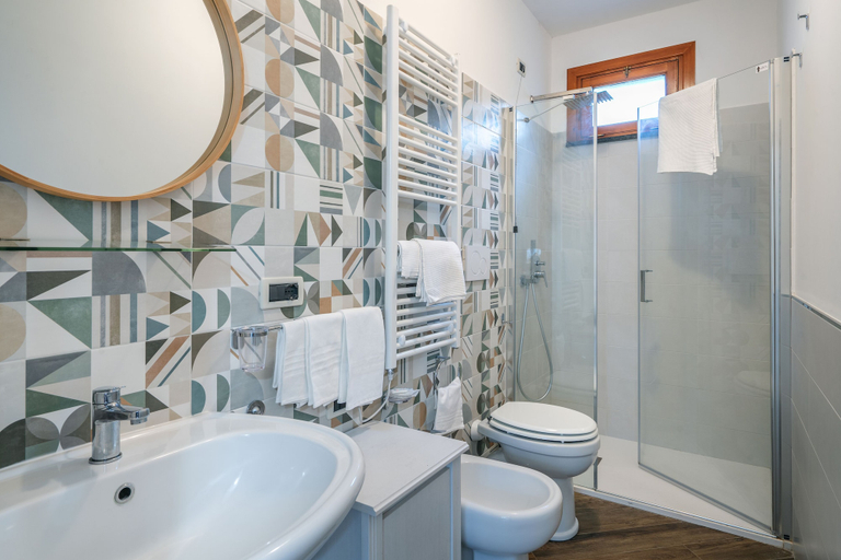 Bathroom 4, Nonno Luigino, Napoli